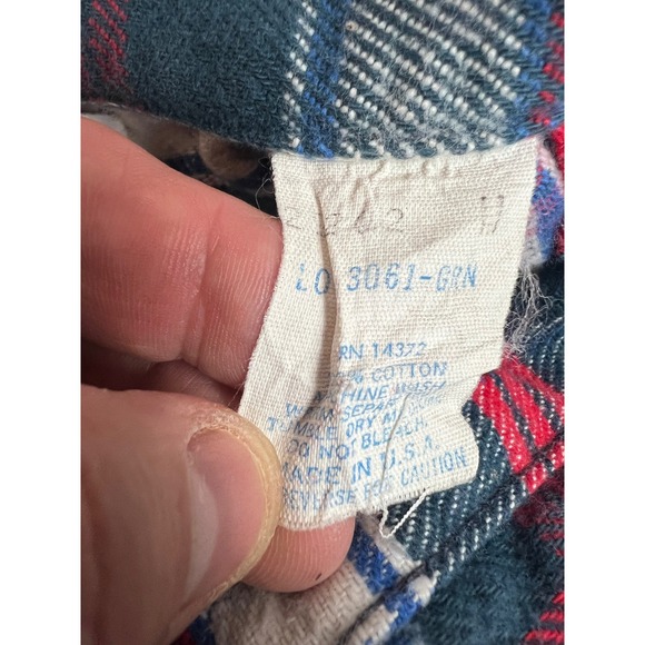 Vintage WearGuard Mens Plaid Flannel Shirt‎ Button Up Red Blue White - Picture 4 of 5